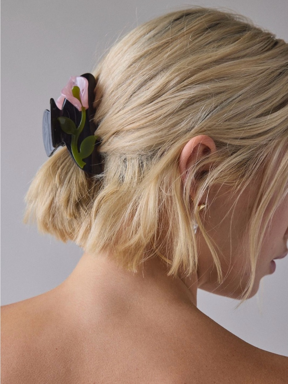 Black Flower Inset Claw Clip